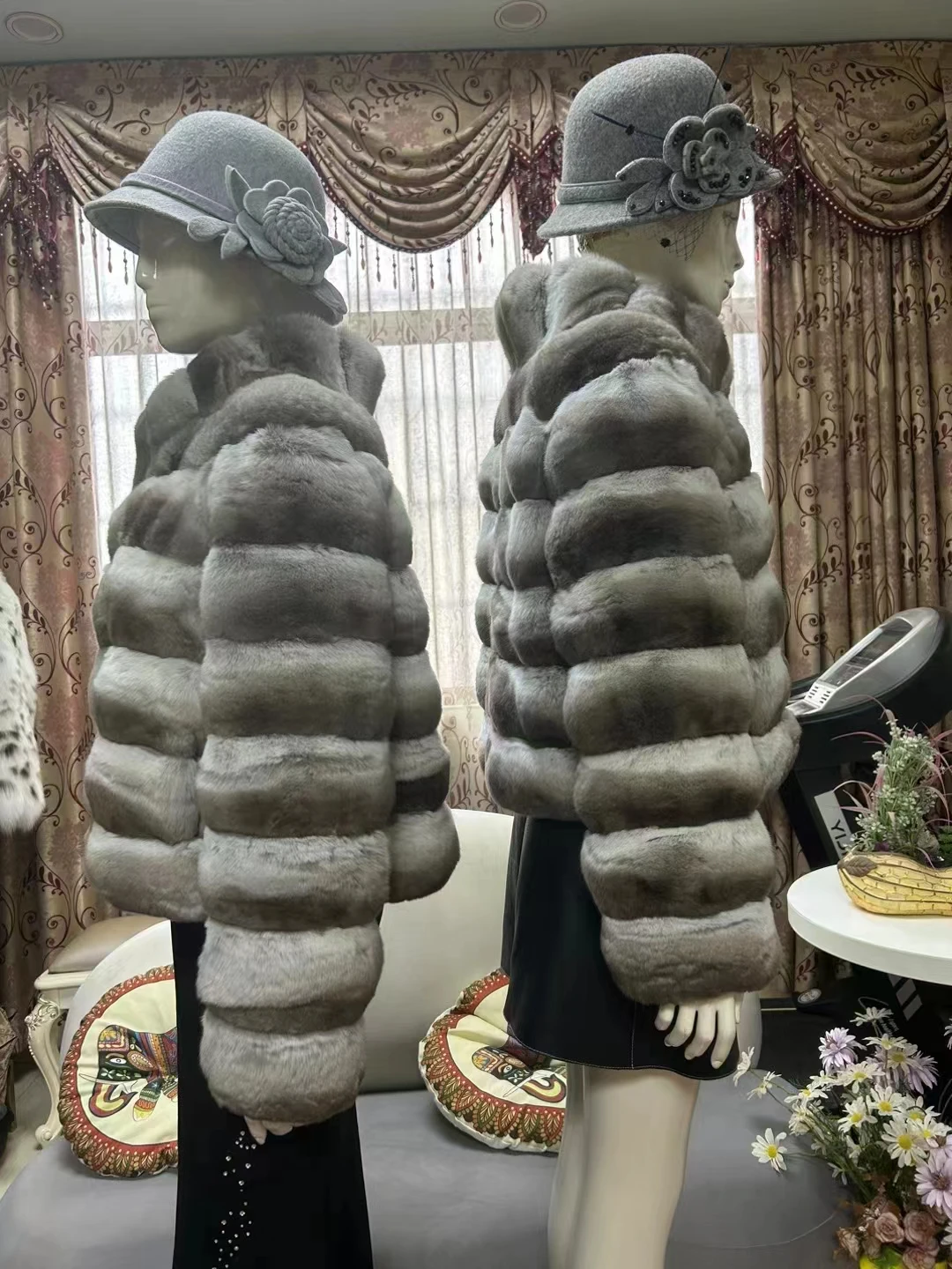 2024  Russia   short  Chinchilla  fur  coat  winter    luxury   chinchilla  fur  coat for women