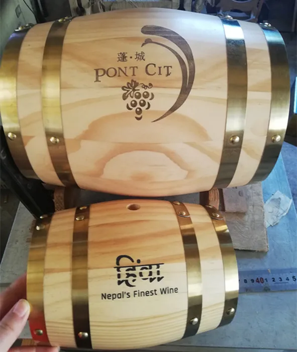 Round shape wood barrel for drinks