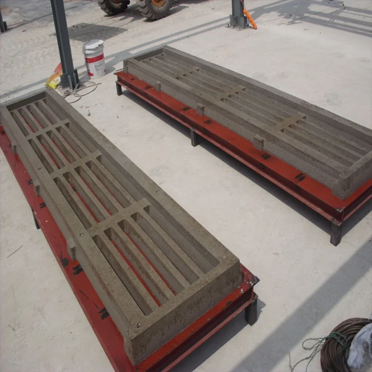 Hot sale Concrete slats floor equipment for livestock farm
