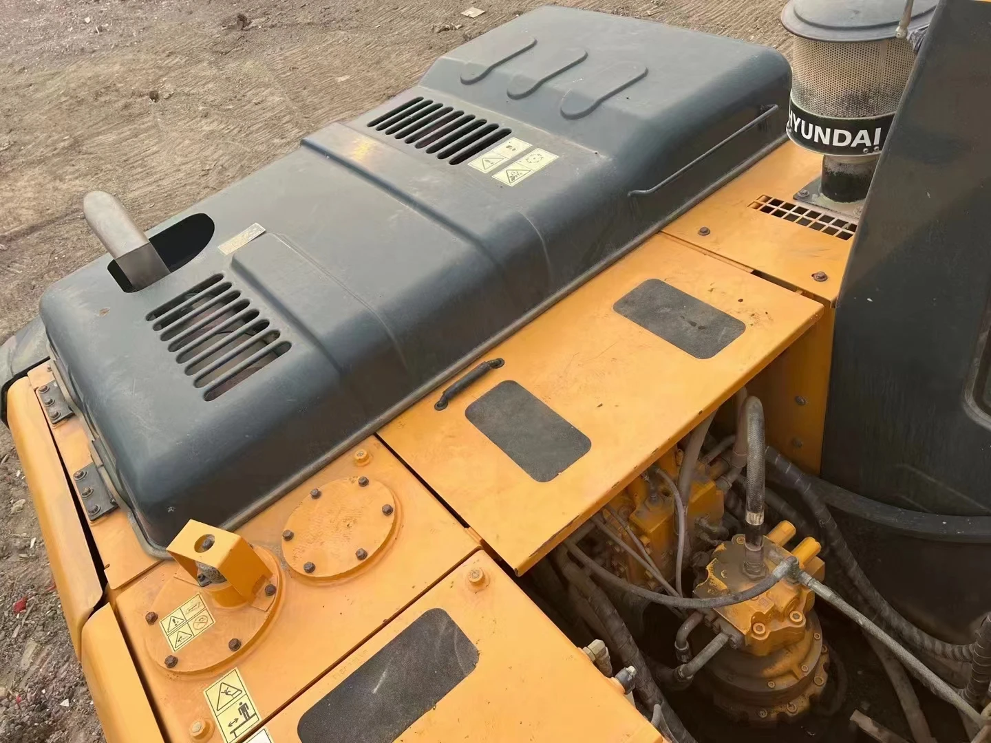 Excavator Original South Korea Used Hyundai 215-9 Hyundai215 on Sale With Low Working Hours 215 in Shanghai