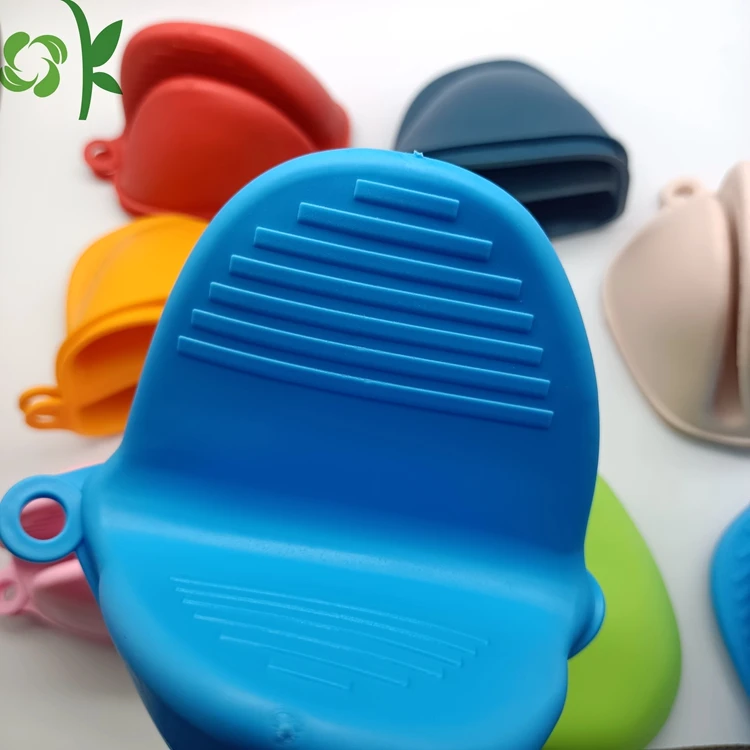 OKSILICONE Hot Sale Reusable Silicone Heat Resistant Cooking Pinch Mitts Potholder for Kitchen Cooking & Baking