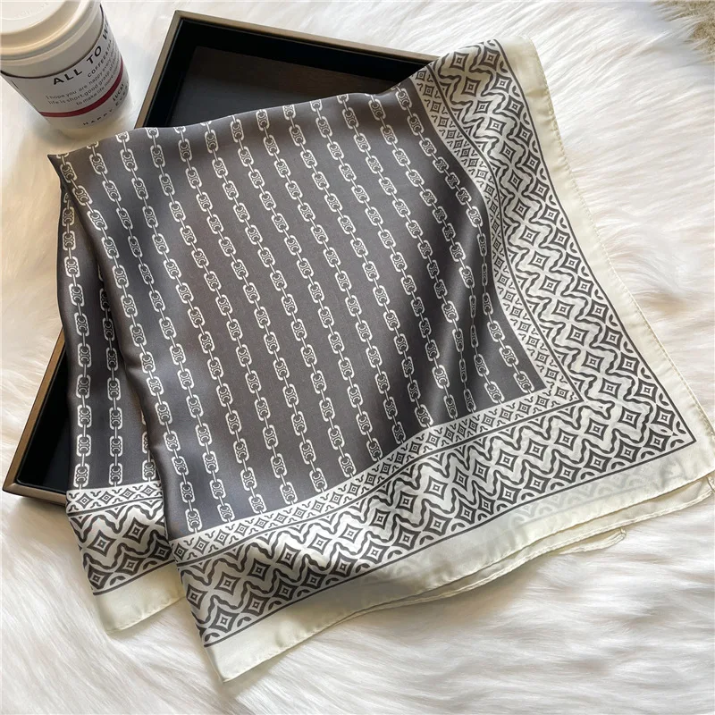 wholesale excellent silk scarf all season wearing wrap retro chain printing shawl square silk scarf for women