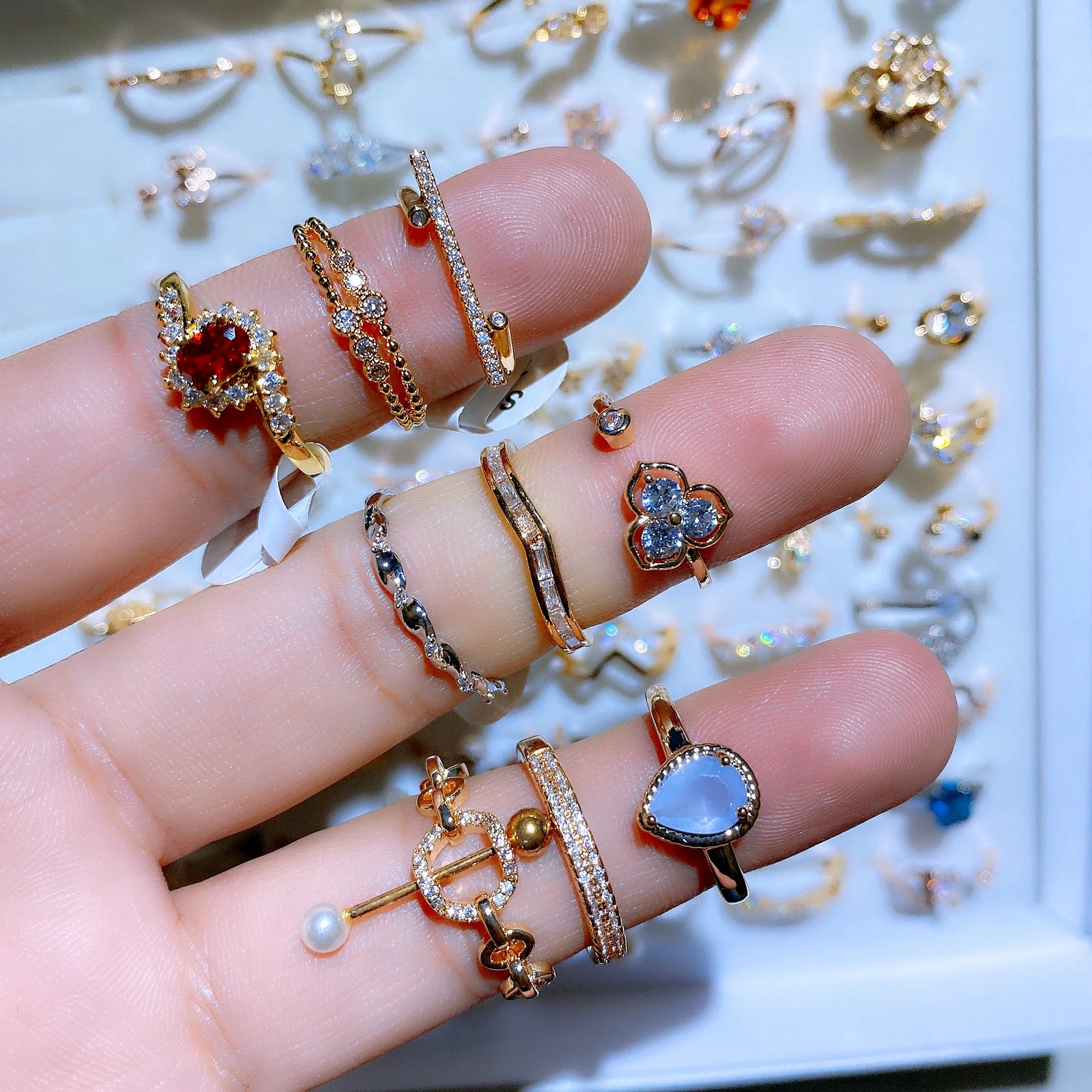 Ins Korean Mix Design Luxury Bling Rhinestone Crystal Engagement Rings Gold Silver Plated Iced Out CZ Nail Band Ring Jewelry