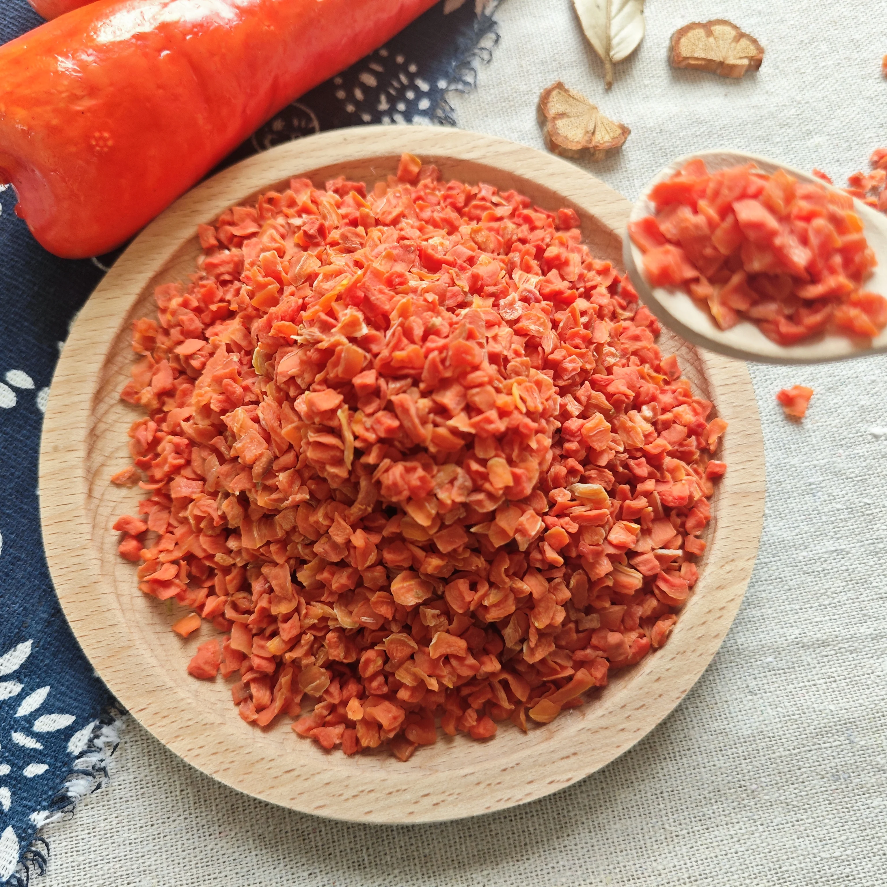 2024 Healthy Natural Dried Food Vegetables Dry Carrot Dried Carrot Flakes For Soup freeze dried carrot slices