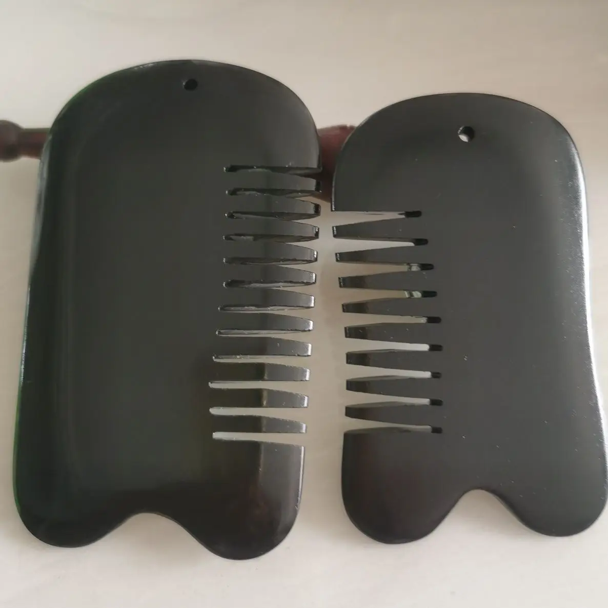 Gua Sha Facial Body Massage Tools Unique Guasha Bian Stone 3D Gua Sha Stone with Ridges Gentle Scraping Massage Comb