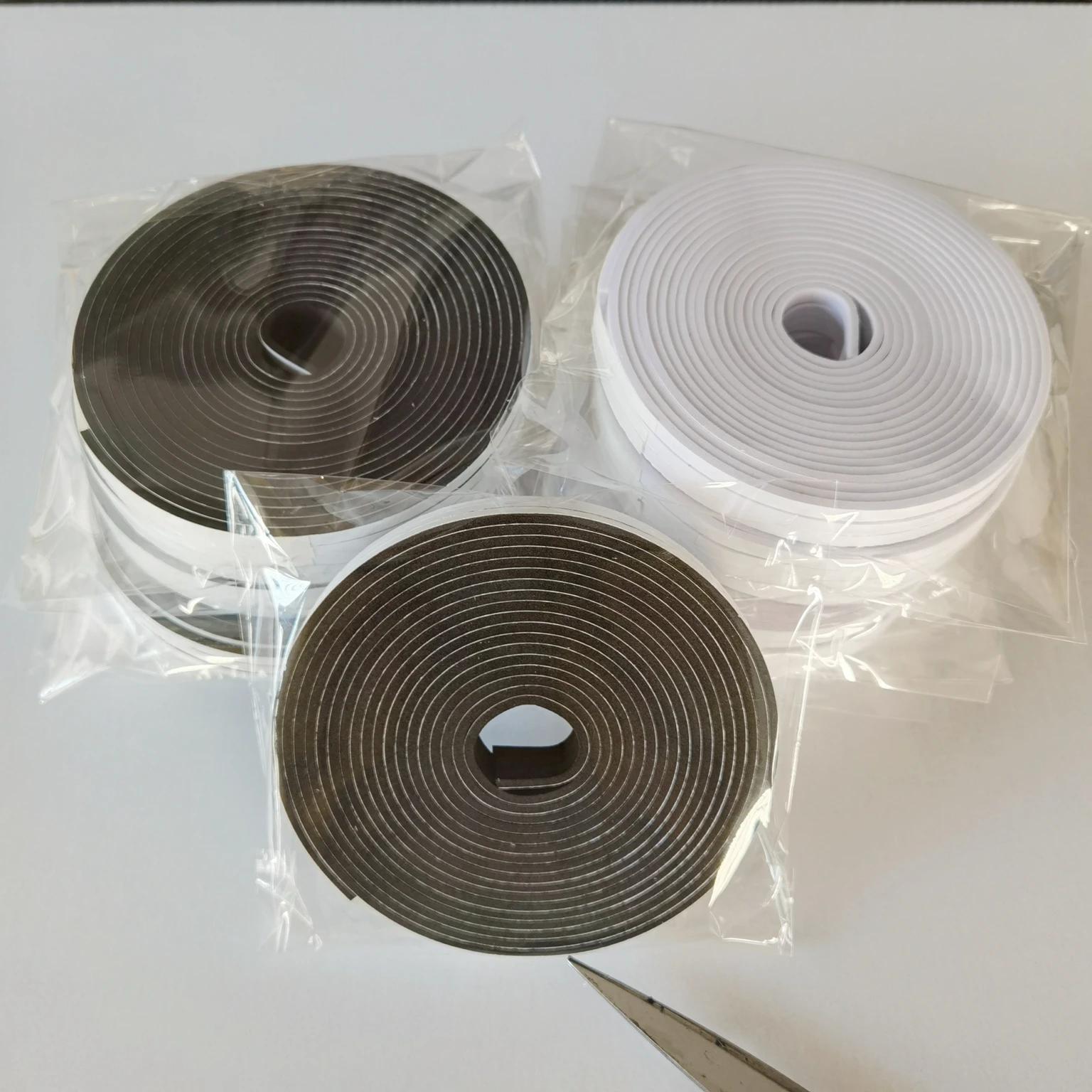 Self-Adhesive Foam Sealing Custom Color Eva Foam Sheet Rolls 1mm 2mm 3mm Thickness Rubber Plastic Eva Foam