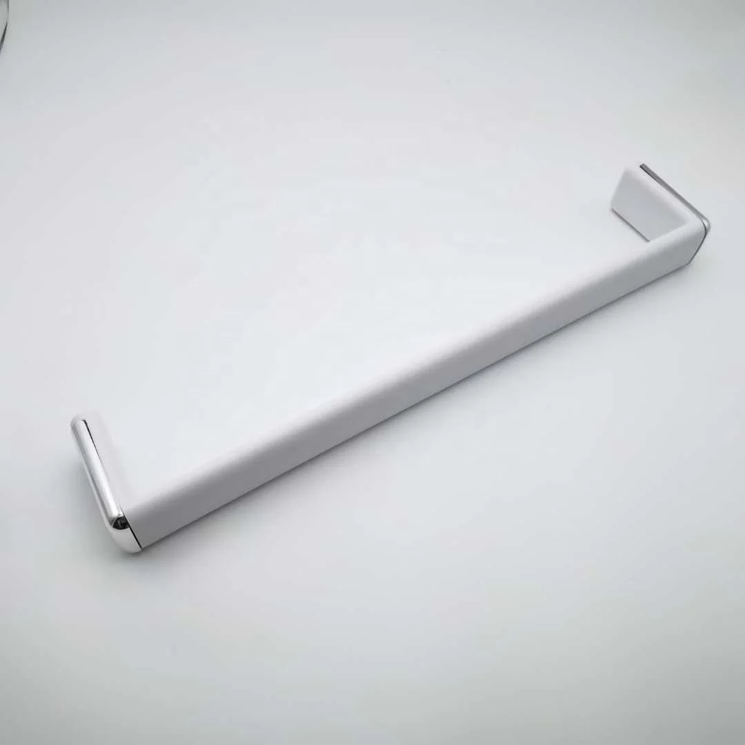 Дешевый китайский пластиковый комплект аксессуаров для ванной комнаты