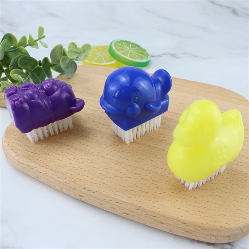 Hot sale cartoon animal shape plastic cute children bathing and hands-washing cleaning nail cleaning brush dust