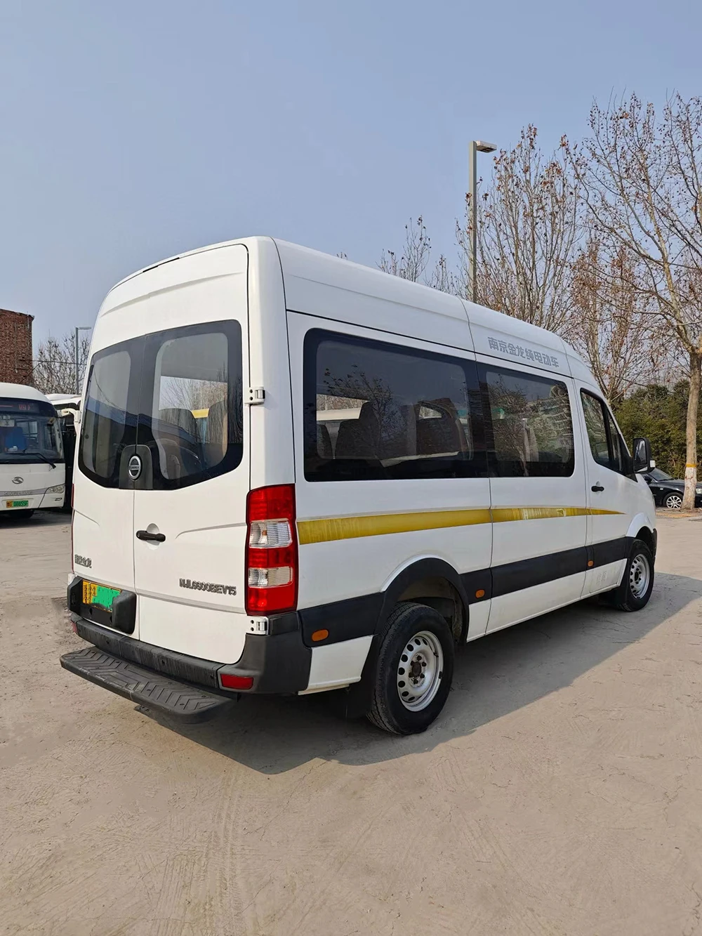 14 Seats Kinglong Luxury Automatic Coach Used Mini Electric Bus Export Model NJL6600BEV15 Front Engine Coach Bus on Offer Online