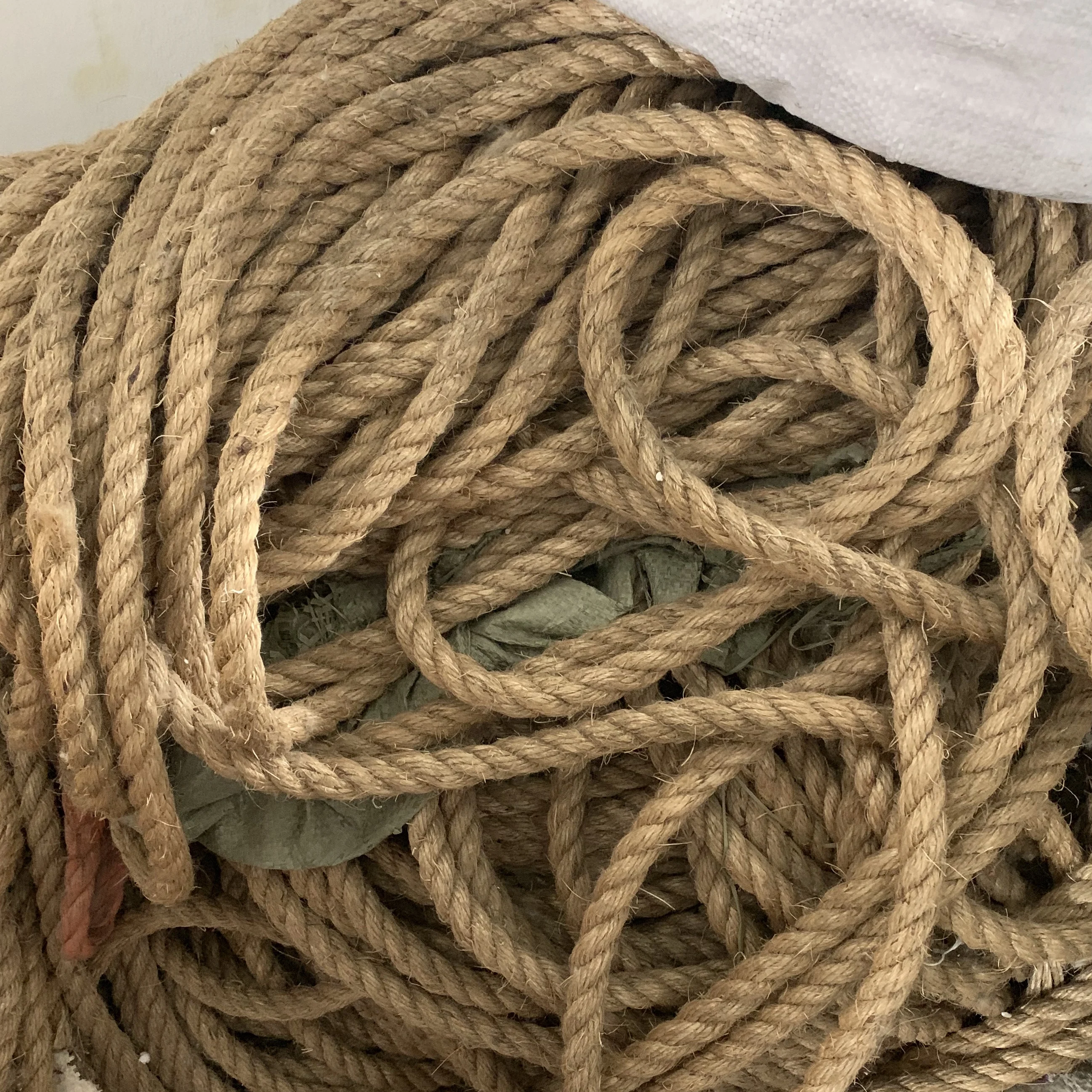 
XINGLUN Hot Sale Sisal Rope for agriculture/cat tree/gardening 