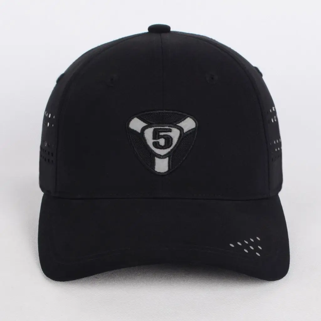 New Arrival Fashion Black Baseball Caps Custom Logo Luxury Fitted Sports Hat for Men and Women