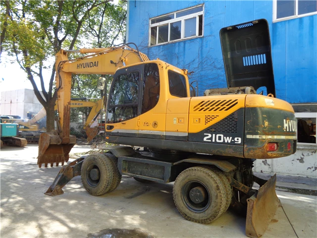 Hyundai гусеница землеройной машины б/у hyundai колесный экскаватор r210w-9 r210 r215 r225 оригинальный экскаватора