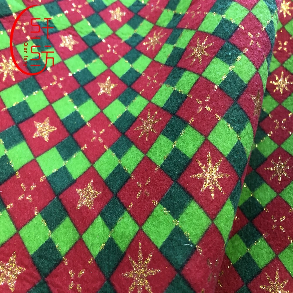 Christmas 2023 product super Cheap knit Christmas fabric Metallic Yarn glitter foil  Check Christmas decorate Fabric