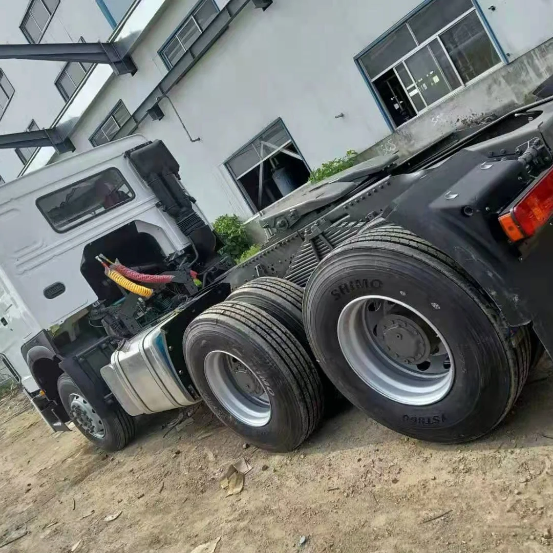 Used Sinotruk Howo 371 6x4 White Color Truck Lorry Head Heavy Duty 8x4 Tractor Head 10 12 wheels Trailer Towing Head Prime Mover