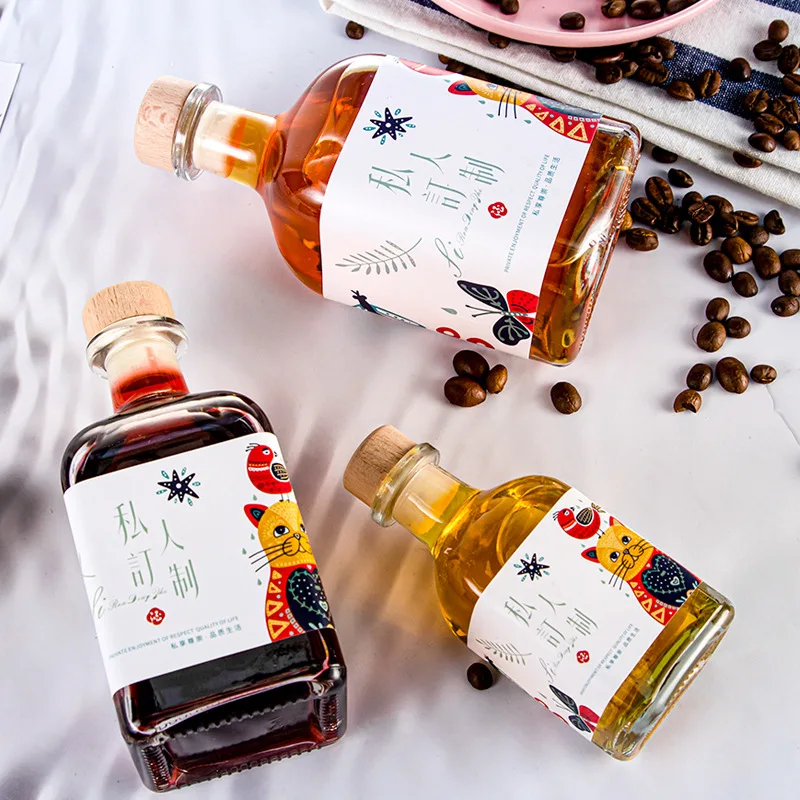 Custom 500ml Empty 700ml 250ml Stackable Square Flat Whiskey Lliquor Vodka Transparent Wine Glass Bottle Litre Bottle With Lid