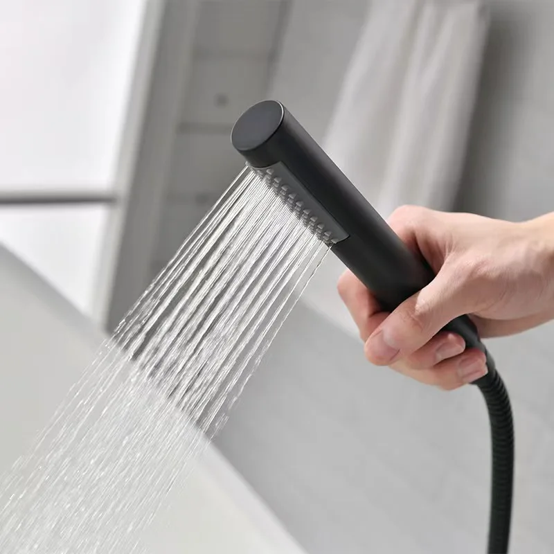 Hot Selling Elegant Design Brass Free Standing Tub Faucet With Hand Shower Chrome Plating Floor Mounted Bathtub Faucet