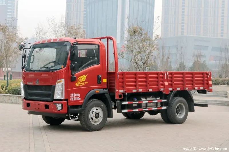 Famous brand HOWO 6 wheels 5 tons cargo truck on discount