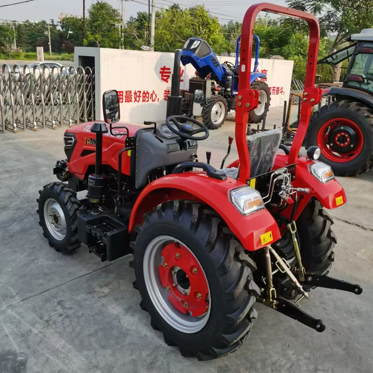 FACTORY 4WD sunshade small 35HP 30HP 40HP mini tractor front end loader Wheel compact Tractor digging bucket dumper