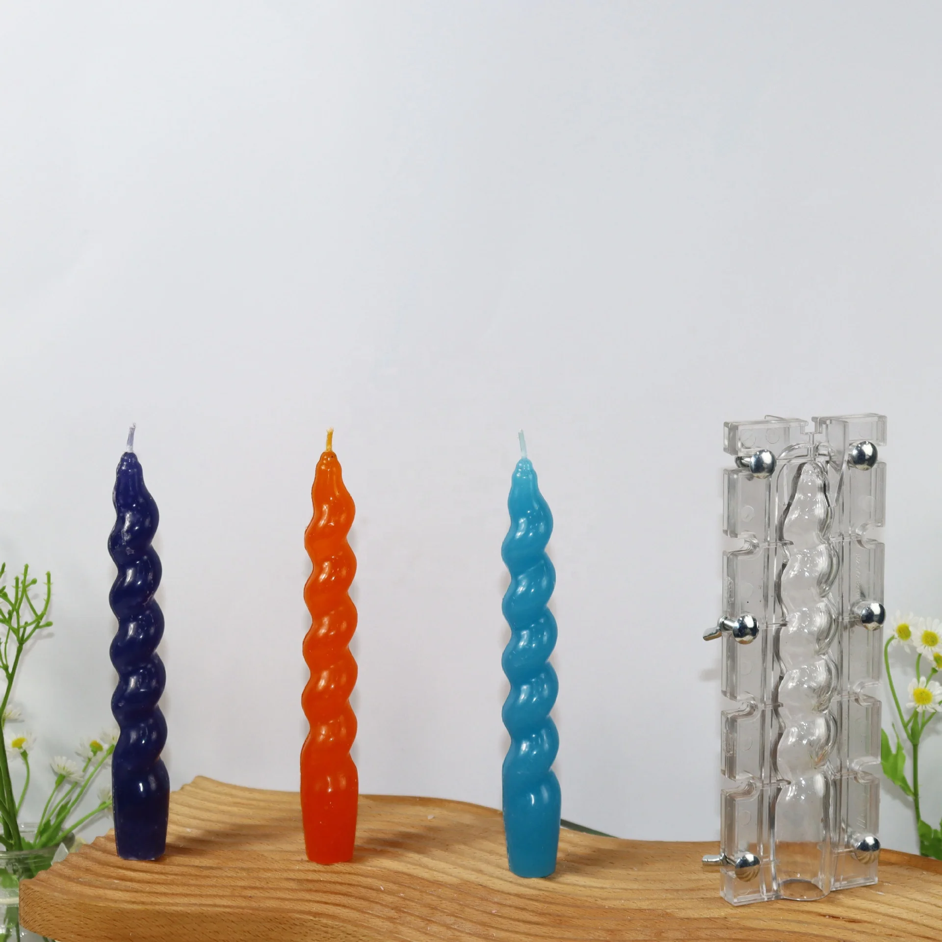 B-7005 Diy Spiral Candle mold Plastic Acrylic material Long rod screw church Scented  Aromatherapy candle mould Easy demoulding