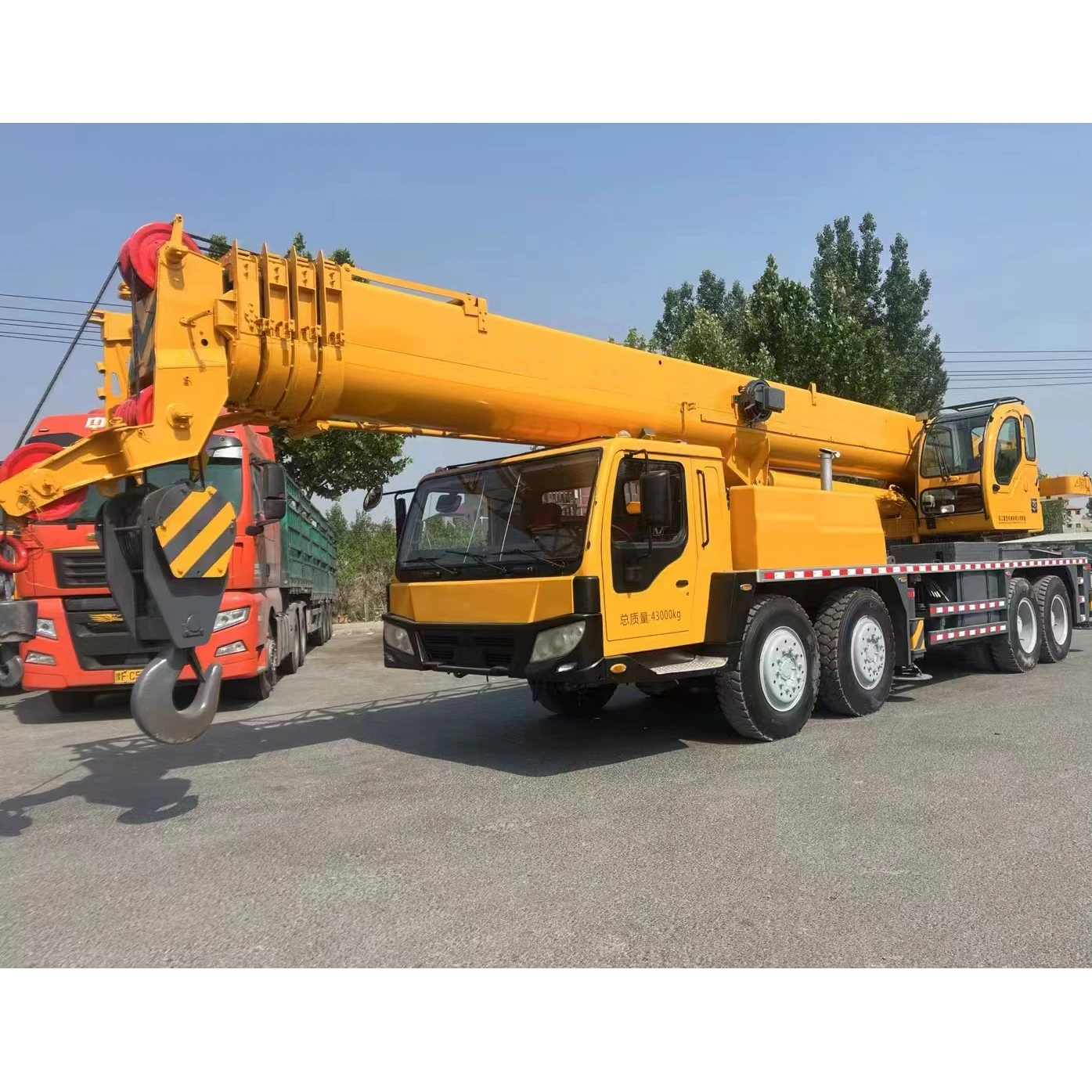 original construction machinery 2023 year used 70 ton crane cheap for sale in Shanghai 25 50 100 tons trucks cranes