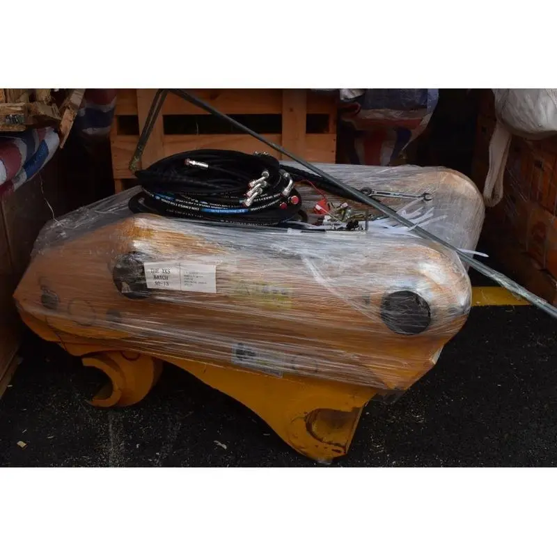 Hydraulic Tilting Rotarty Quick Hitch Excavator Quick Coupler For ZAX200-3