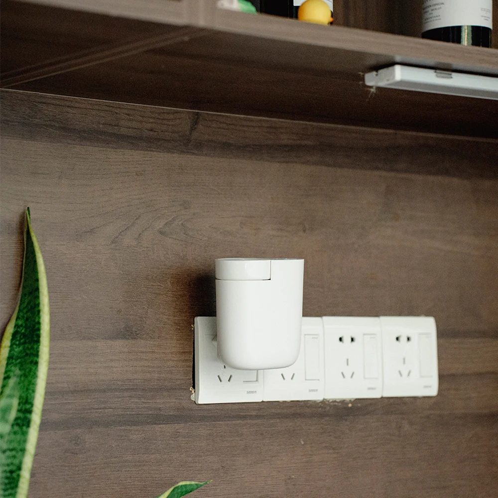 SCENTA New Product Electric Home Fragrance Diffuser,Refillable Room Freshener Perfume Diffuser Auto Aroma Diffuser with Plug In