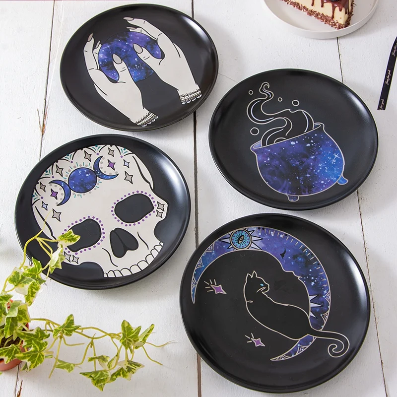 Eco-friendly Wholesale Ceramic Halloween Dinner Plate Set Black Round Shape Dinnerware Plate Custom Logo Dish