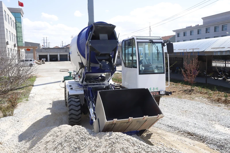 LUZUN integrated 4cbm output diesel engine self loading concrete mixer truck
