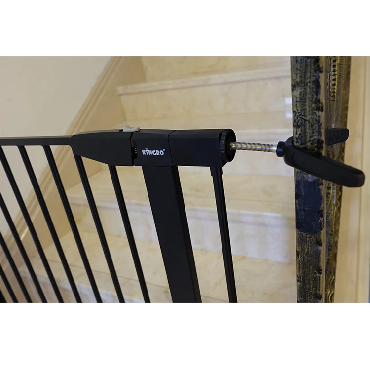 Other baby supplies stairs barrier metal baby gate child fence portable children fence for children