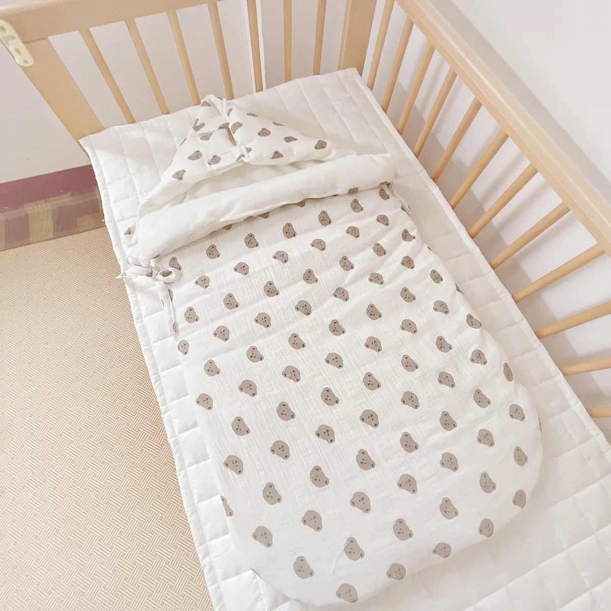 Yuan Cream Baby Quilt 100% Cotton Knitted Gauze Plush Sleeping Bag Dual-Use for Newborns 0-2 Years Thickened for Autumn Winter