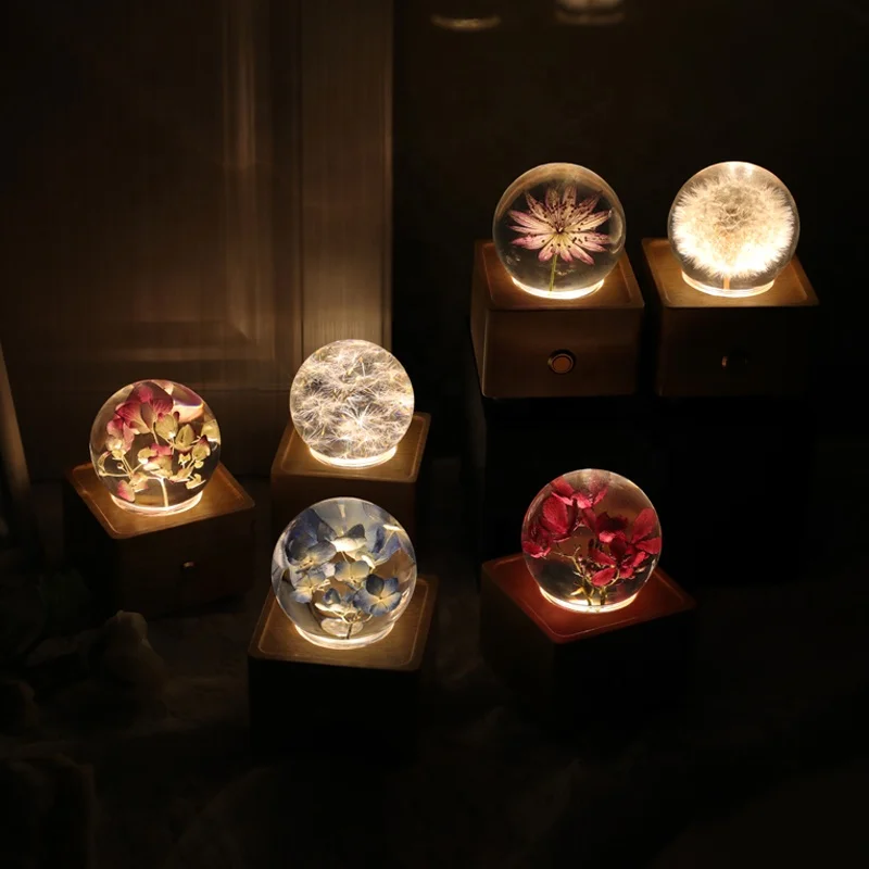 Flower resin three-dimensional decoration night light creative gift new smart speaker crystal ball plant specimen dandelion lamp