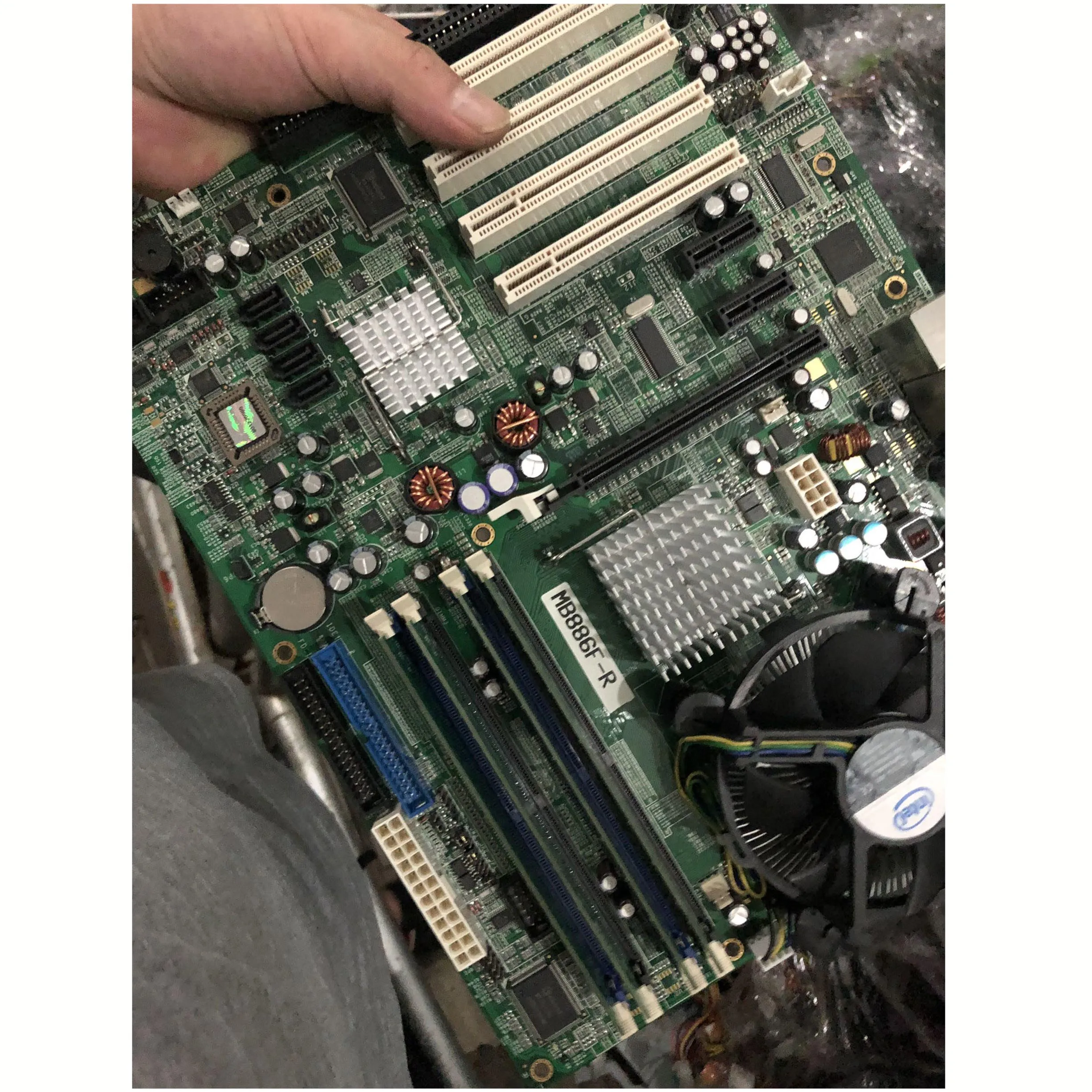 iBase MB886F-R  with 1 ISA  4 PCI  3 PCIe atx industrial LGA775 socket motherboard 2 Gbe LAN  winxp win2000 win7 system