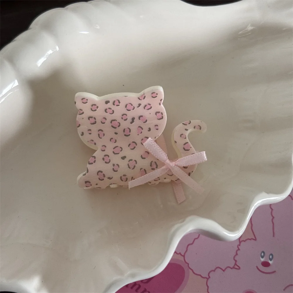 Cute Hair Accessories Beautiful Color Butterfly Cat Geometric Design Plastic Hair Claw Clip for Teenagers