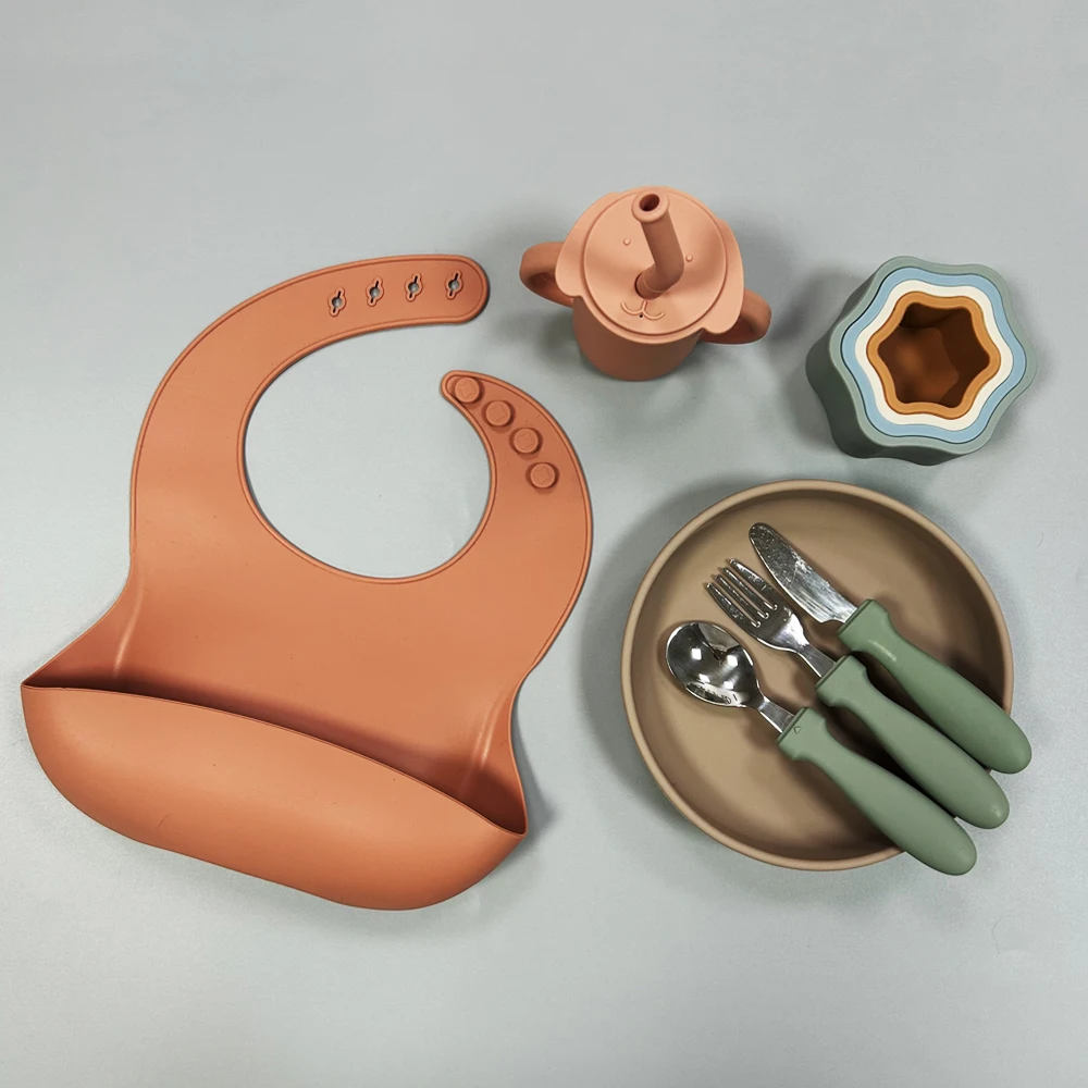 BPA Free Waterproof Silicone Baby Bib for Feeding baby