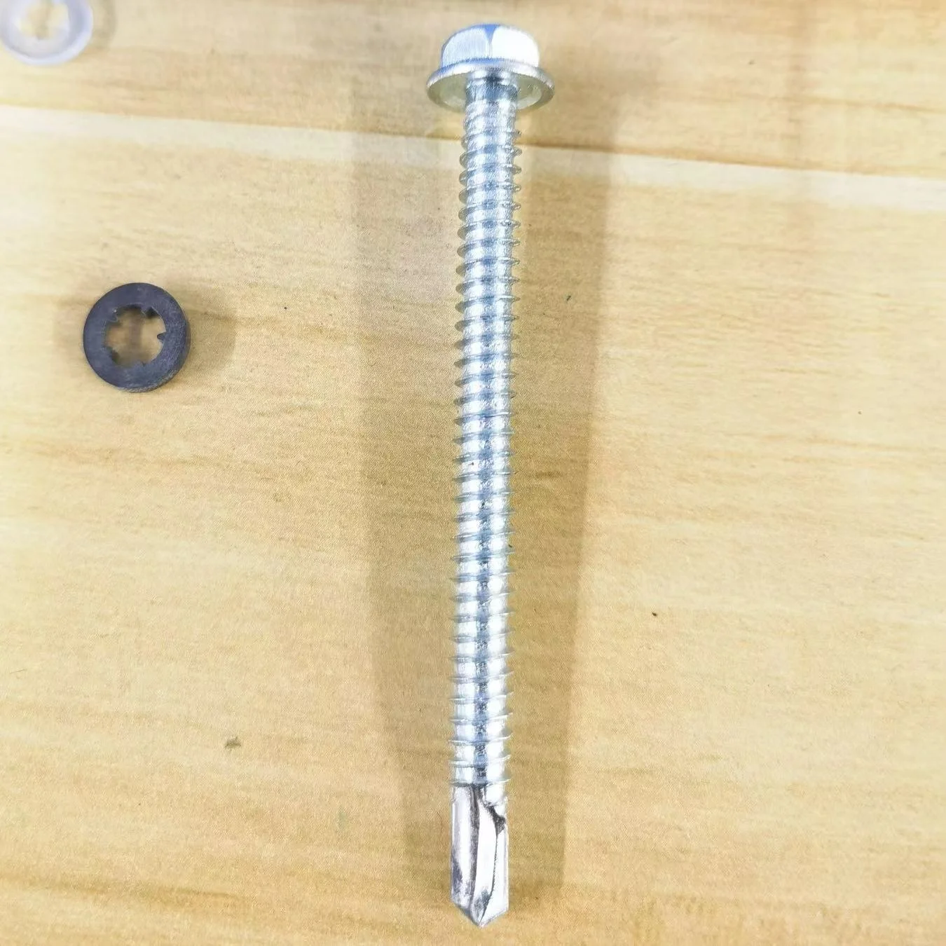 Hot Sale Manufacturer Stainless Steel DIN7504K Hex Flange Washer Head Self Drilling Screw with PVC Flat Washer