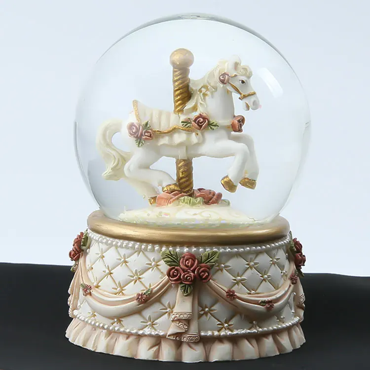 Jiayi оптовые продажи сувенирные подарки карусель снежные водяные шары с музыкальной шкатулкой