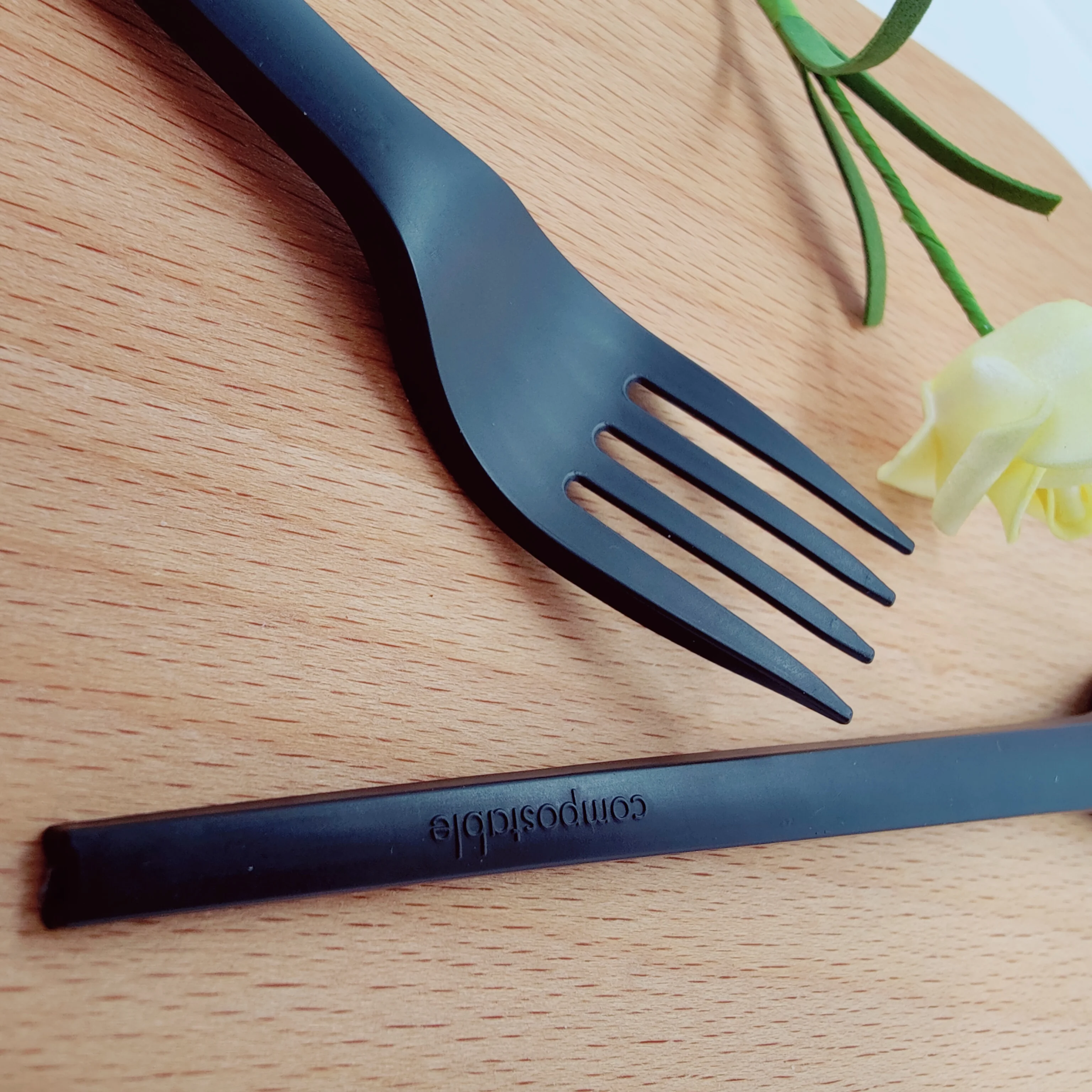 Manufacturer Cheap PLA Biodegradable Picnic Party Disposable Cutlery  compostable biodegradable forks dinnerware sets