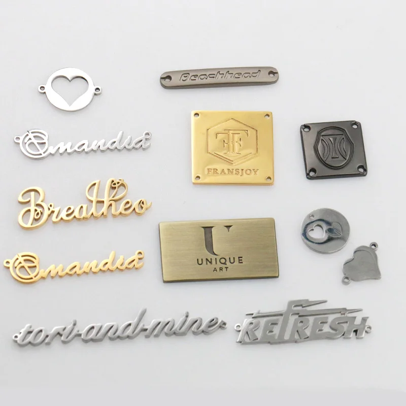 Custom Reflective Embossed Circle Handbag Key Chain Hang Tags Pendant Charm Metal Label Plate Logo For Leather Bags Purses