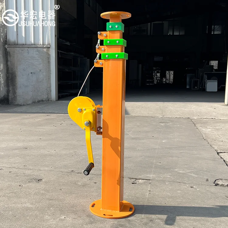 The load at the top of the pole is 70kg which is used for lighting monitoring of the hand cranked telescopic mast