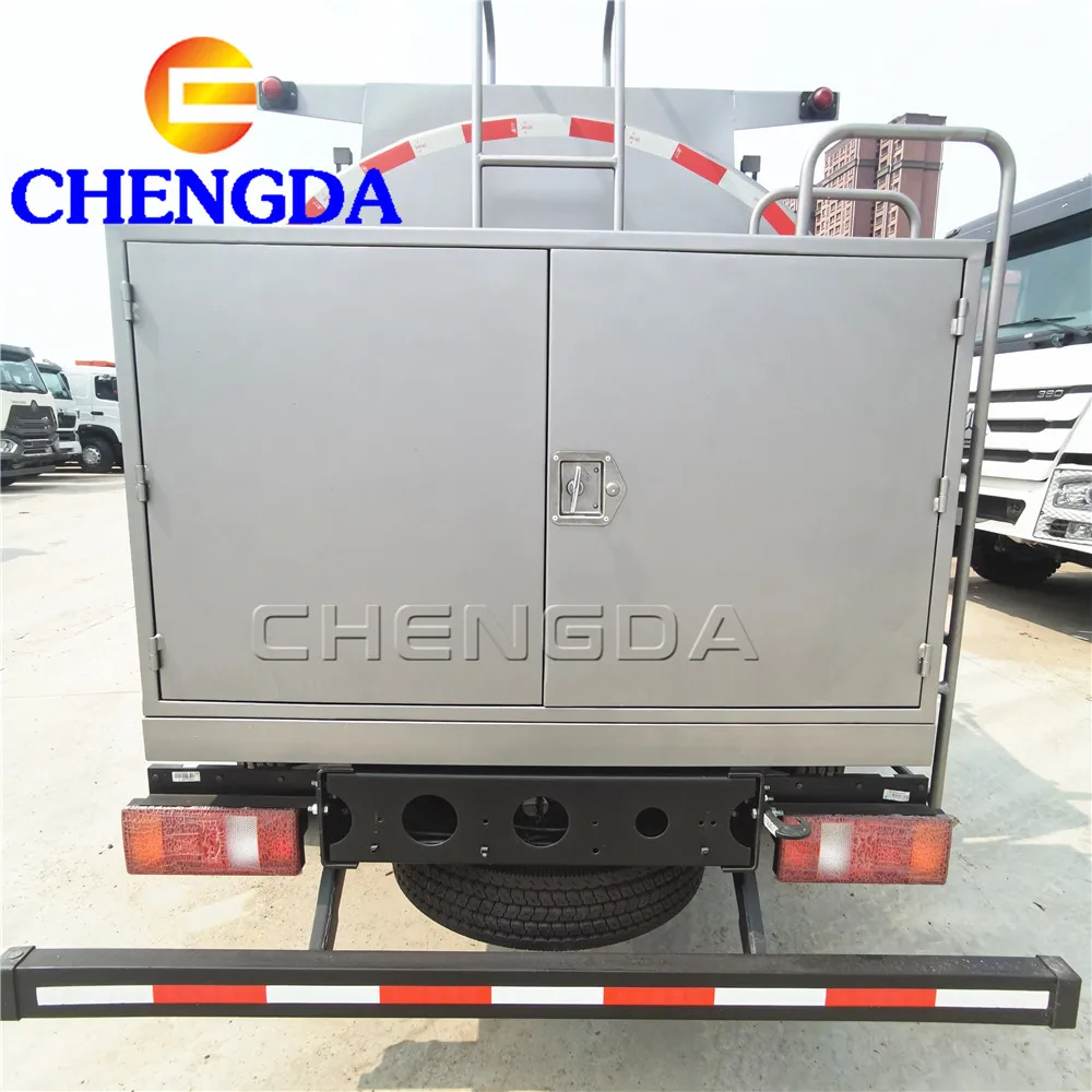 13000L 12ton 6 wheeler HOWO топливный бак