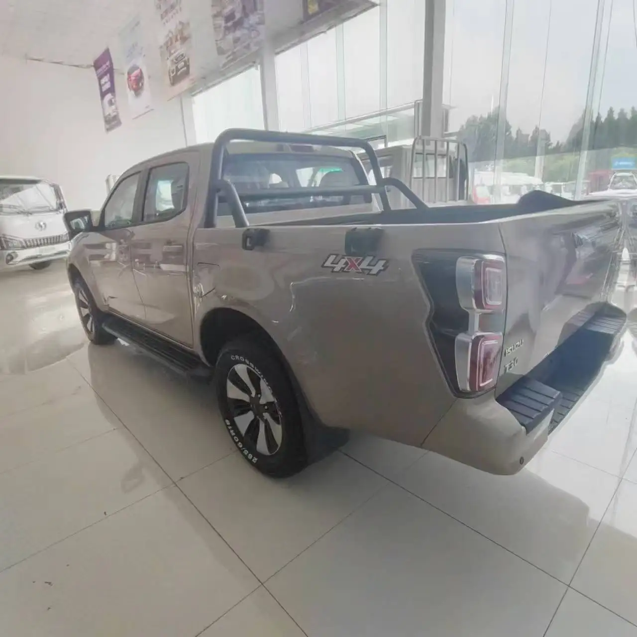 Китайский пикап isuzu T30 D-MAX