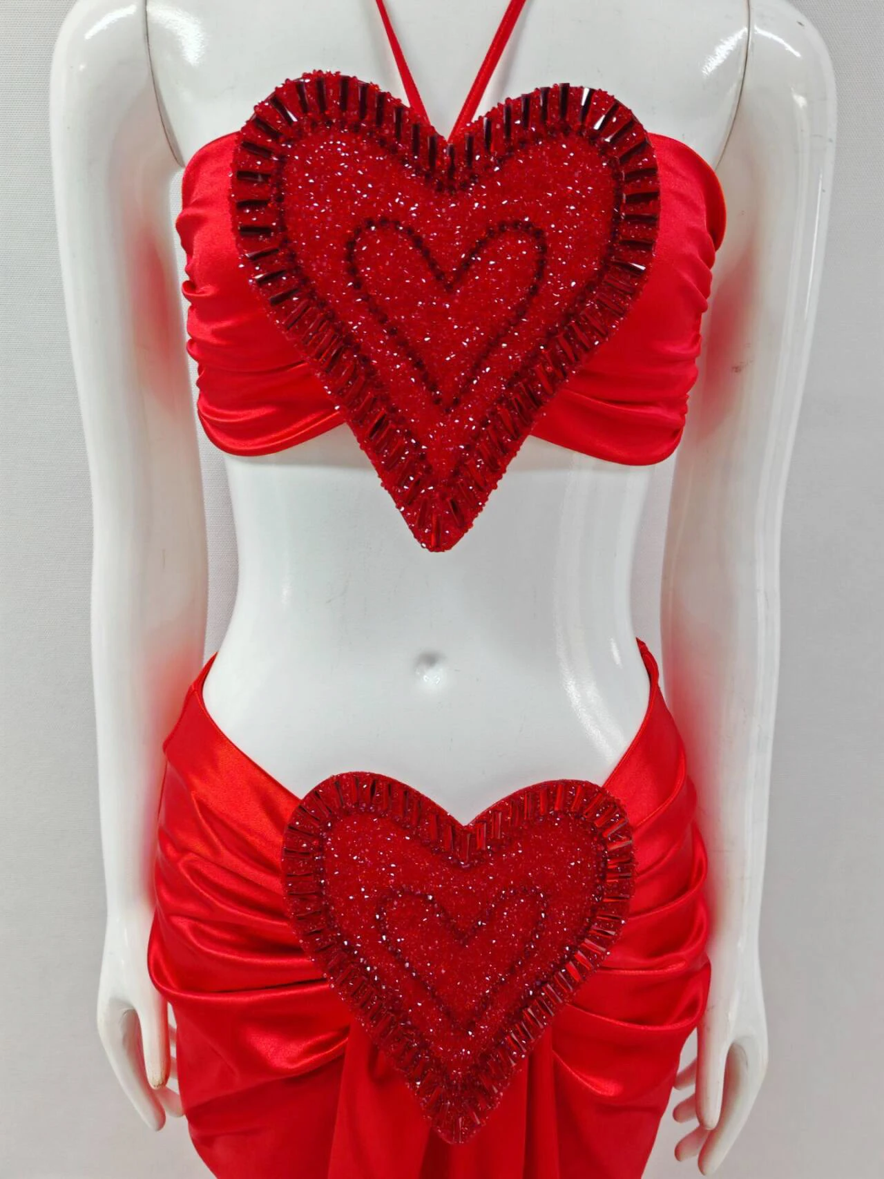 A9426 Guangzhou Supplier Sexy Party Club Two Piece Short Top and Long Skirt Set Heart Diamonds Red Evening Women Set