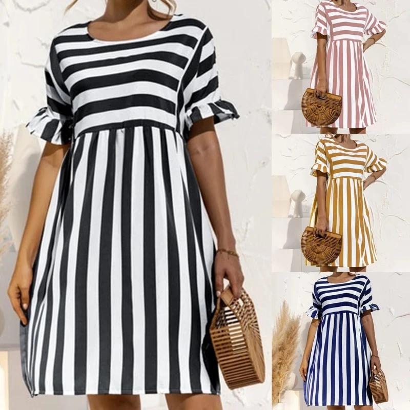 Wholesale Classic Black And White Striped Knitwear Short Sleeve Women Dress