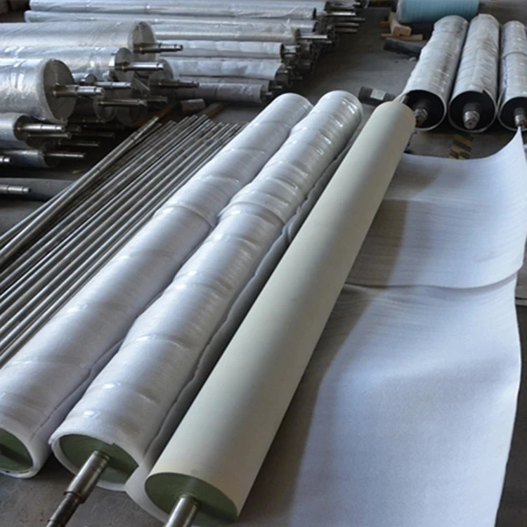 Rubber  roller for industrial machine with vulcanized rubber