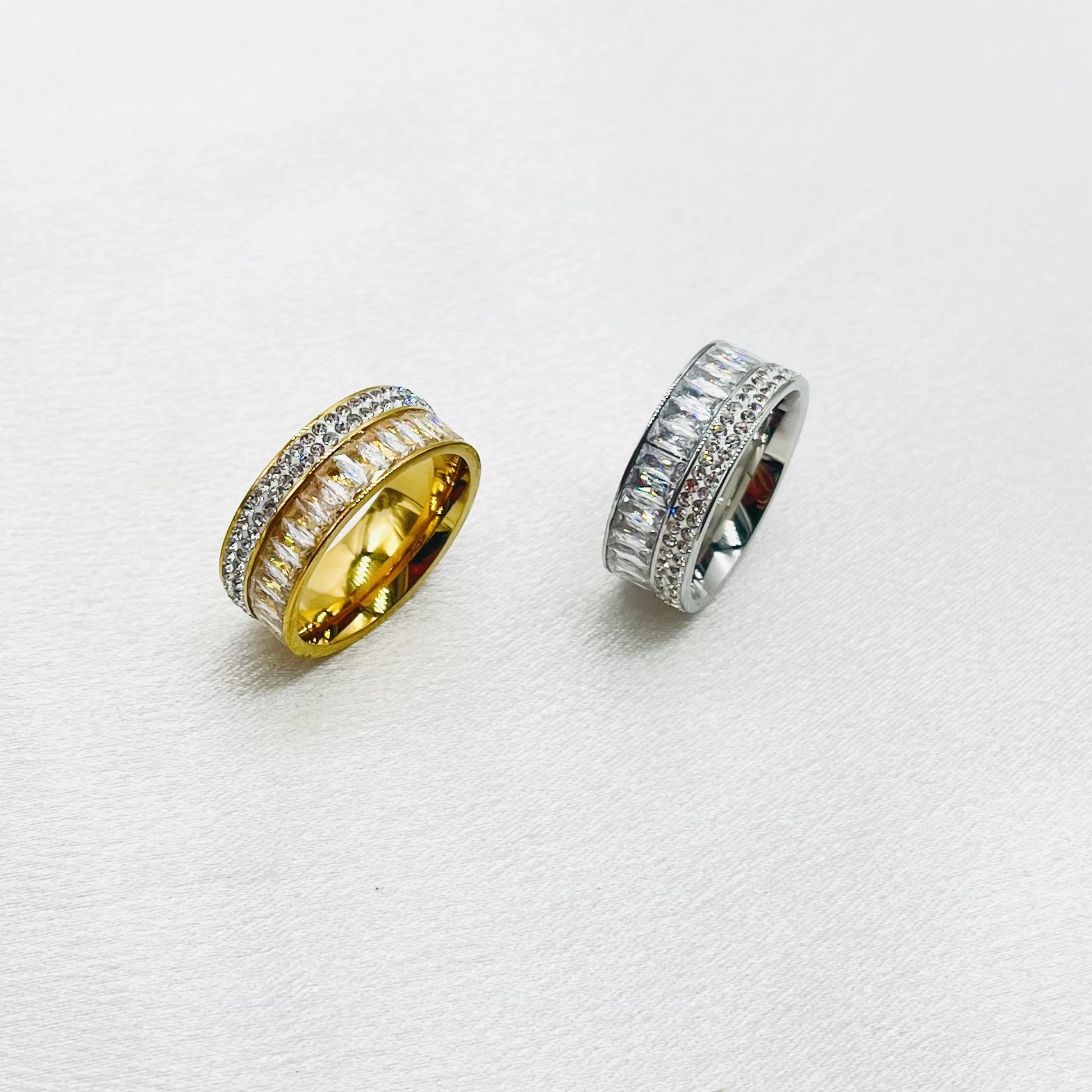 HC 2024 New Luxury Fashion Titanium Steel 18k Gold Plated Zircon Ring Stainless Steel Cubic Zirconia Band Ring