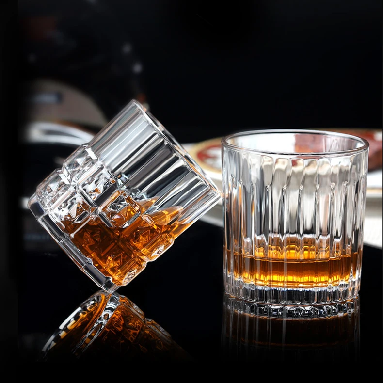Old Fashioned Crystal Whiskey Glasses Luxury Lead-Free Rotate Tumbler Whiskey Glass Cup For Home Bar Party