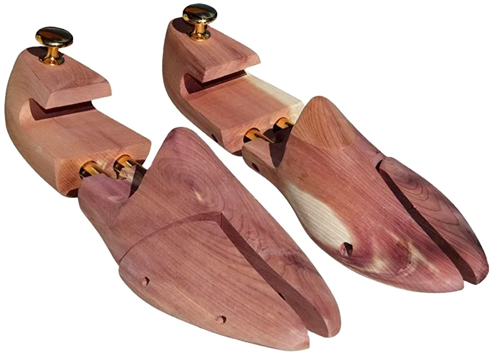 Custom logos Twin Tube Cedar shoe tree adjustable for men