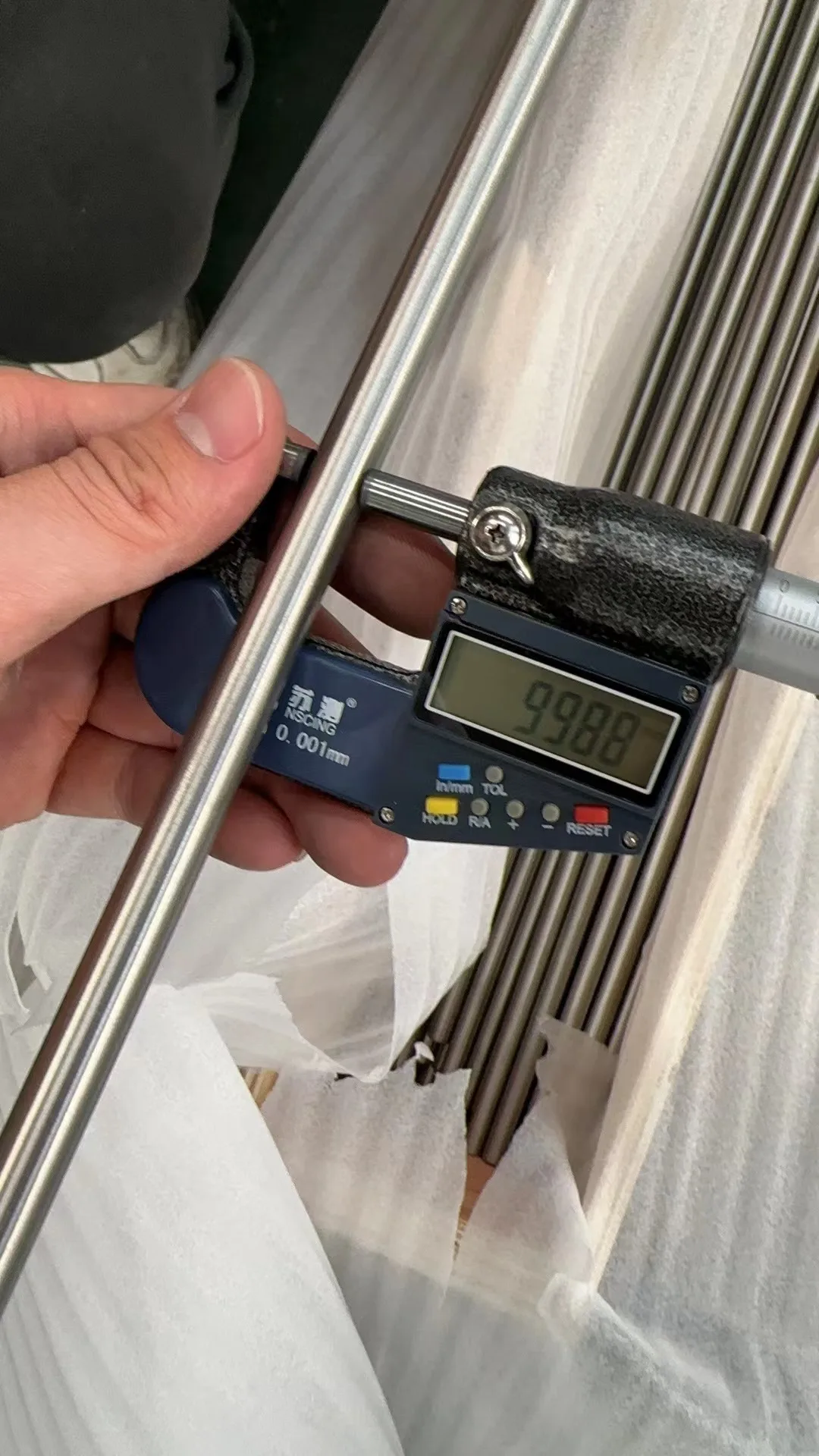 ASTM F136 Ti-6AL-4V eli Titanium Rod for Medical Implants: Biocompatible and Safe for Surgical Procedures