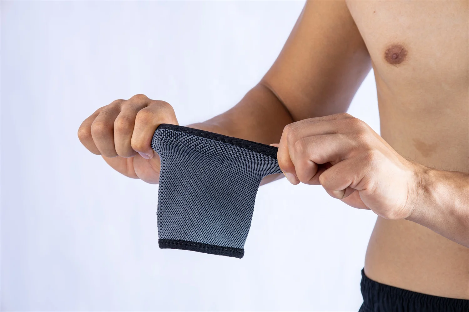 2021 New Designed Ash Cylindrical Warm and Breathable Nylon Rubber Bracers Wrist Sweat Wristband