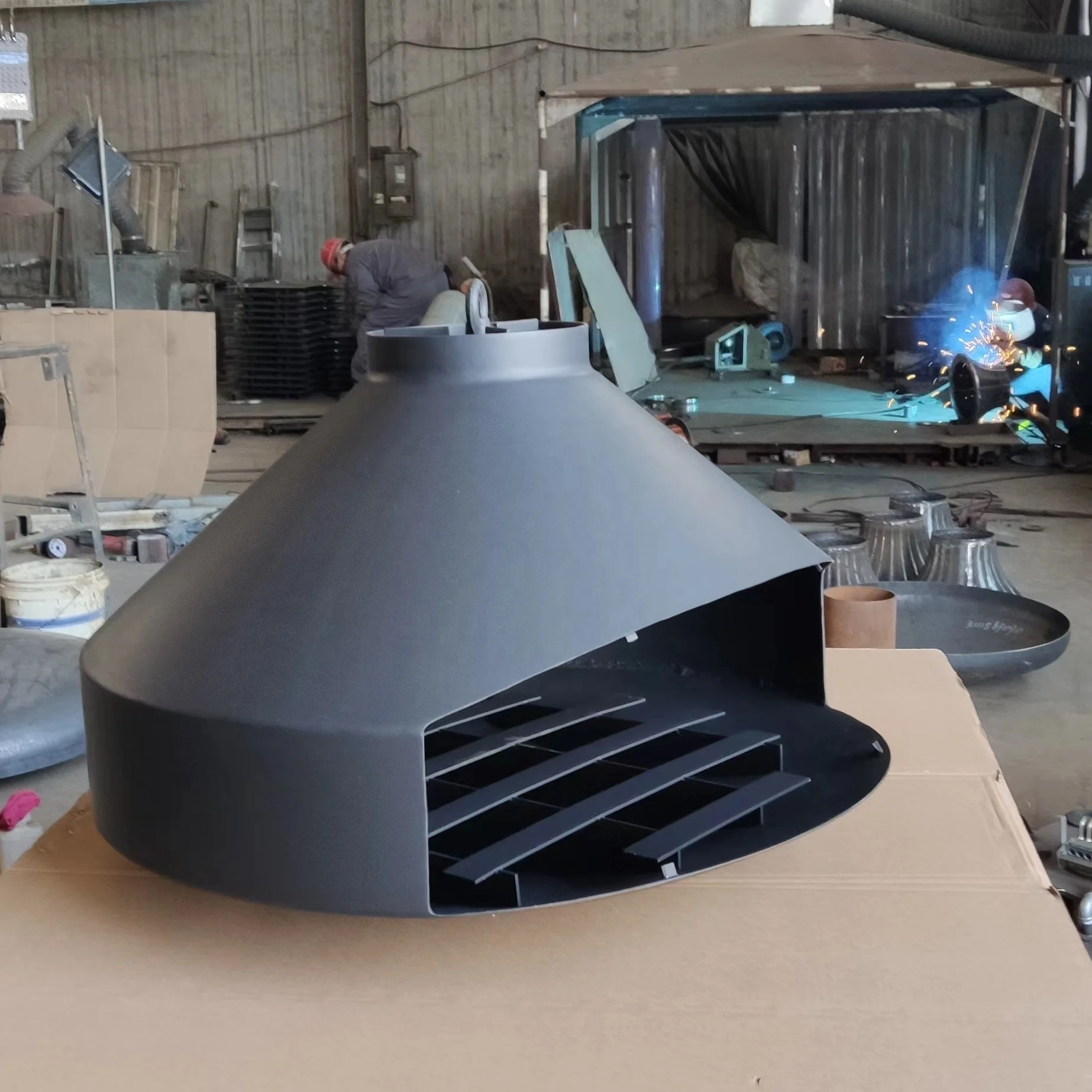 Indoor Home Improvement High-grade Matte Black Rotating Carbon Steel Hanging Wood-Burning Suspended Fireplace